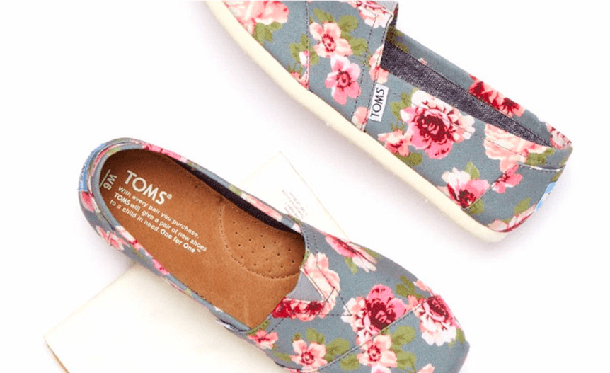 Welcoming Spring with a 50% TOMS SALE on New Arrivals! Only at Como Store #OfficialRetailer - Como Store