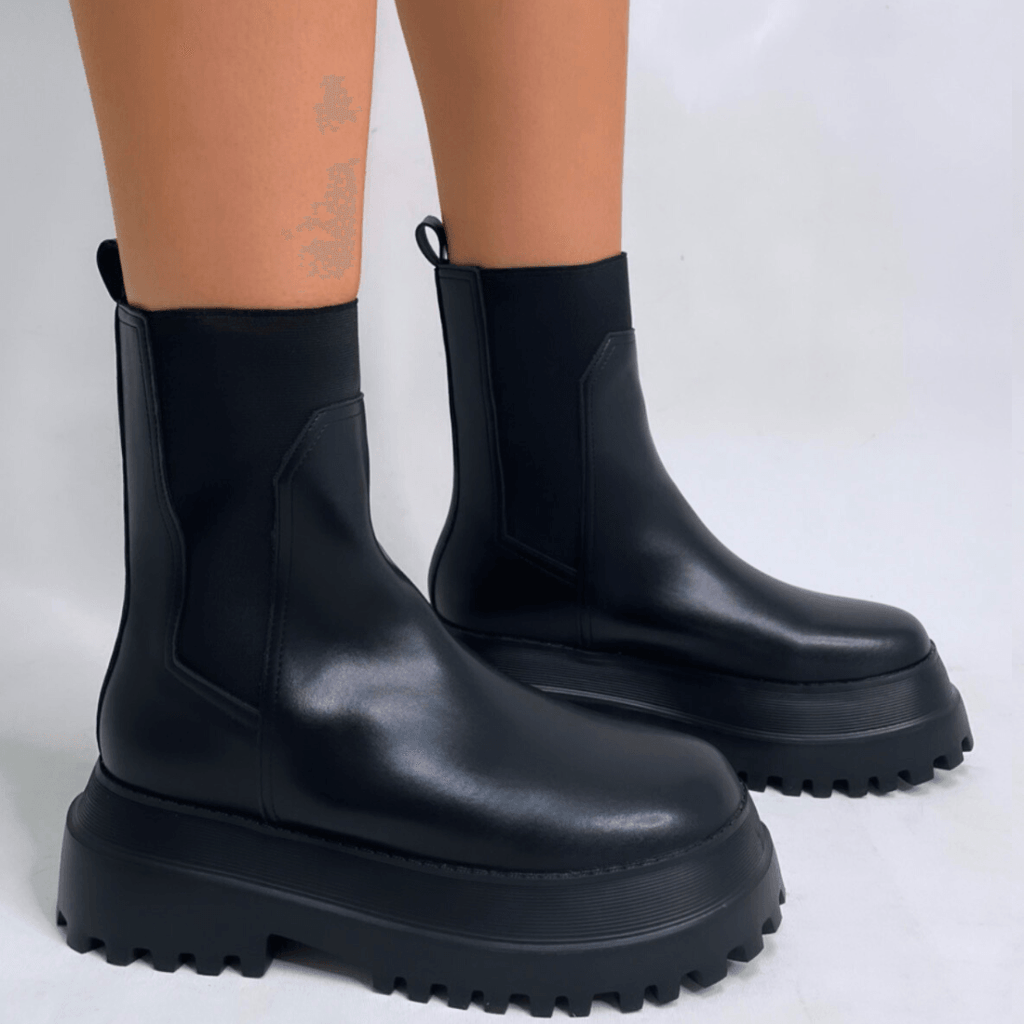 BLACK LONG LEATHER BOOTS - Como Store