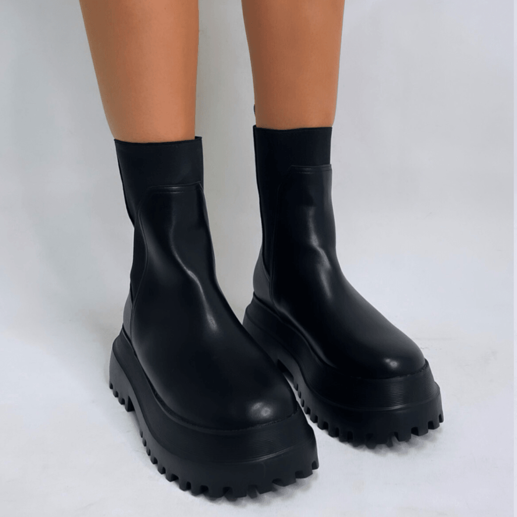 BLACK LONG LEATHER BOOTS - Como Store
