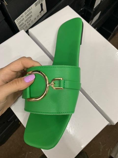 SHEIN GREEN FLAT - Como Store